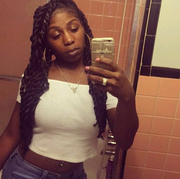 Meet your Posher, Dejanea - Picture 1 of 1